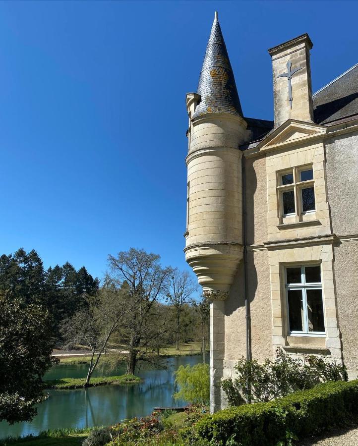 Château des Loups - Les Cyprès Echire Extérieur photo