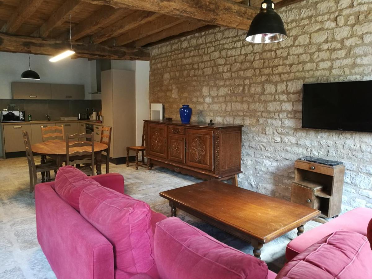 Château des Loups - Les Cyprès Echire Extérieur photo
